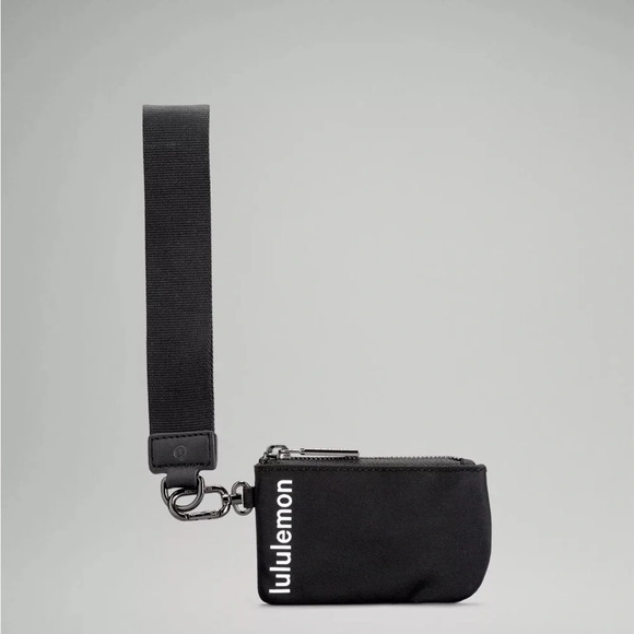 79🆕🖤 Lululemon Dual Pouch Wristlet - Black - Picture 5 of 5